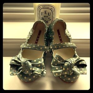 SOLD Prada girls like new shoes